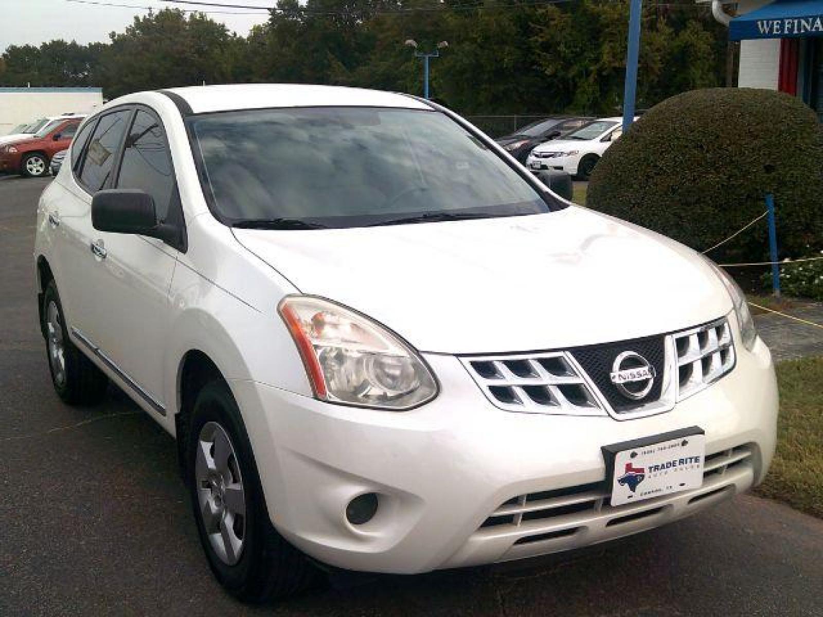 2011 Pearl White /Gray Cloth Interior Nissan Rogue S 2WD (JN8AS5MT1BW) with an 2.5L L4 DOHC 16V engine, Continuously Variabl transmission, located at 116 N. Frazier Street, Conroe, TX, 77301, (936) 647-0690, 30.308662, -95.460480 - Photo #1