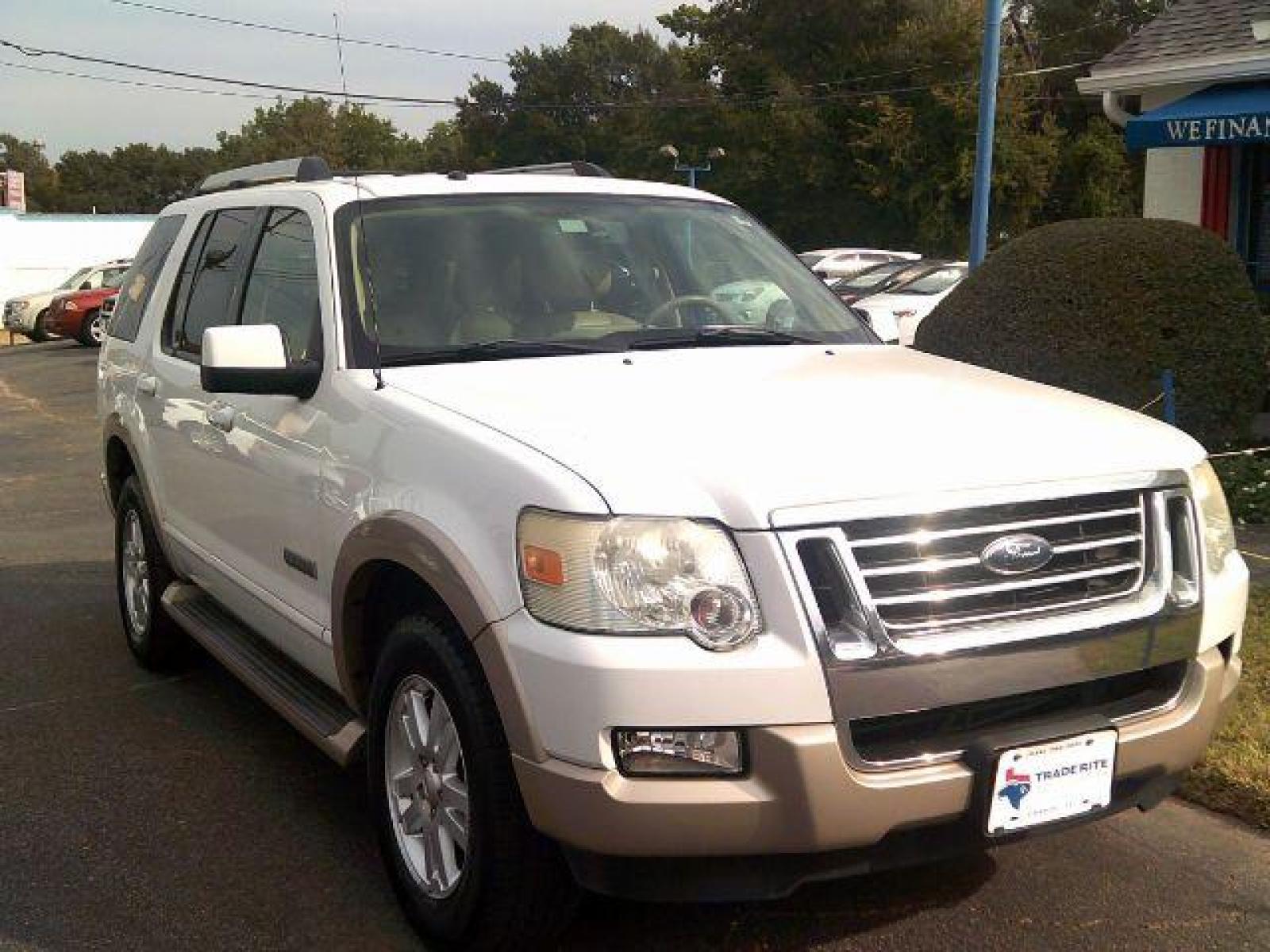 2007 Oxford White /Camel Leather Interi Ford Explorer Eddie Bauer 4.0L 2WD (1FMEU64E57U) with an 4.0L V6 SOHC 16V engine, 5-Speed Automatic transmission, located at 116 N. Frazier Street, Conroe, TX, 77301, (936) 647-0690, 30.308662, -95.460480 - Photo #1
