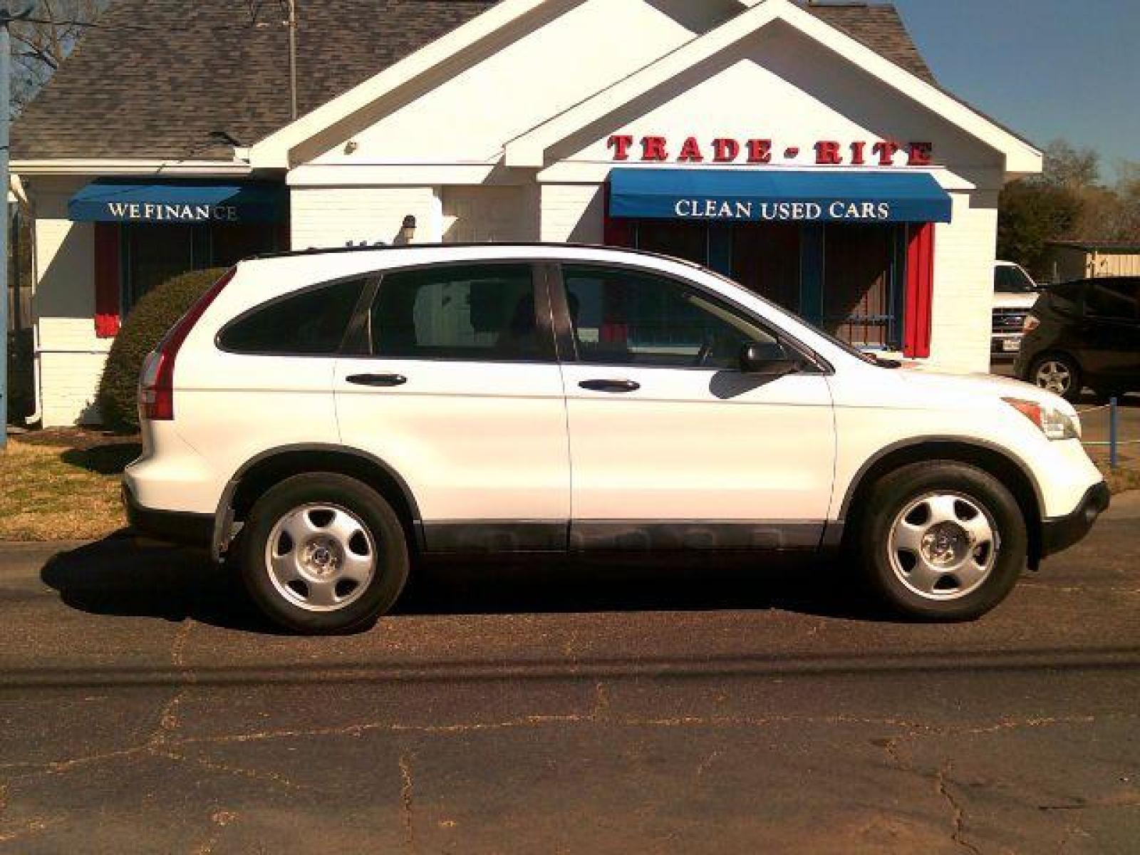 2008 Taffeta White /Black Cloth Interior Honda CR-V LX 2WD AT (3CZRE38368G) with an 2.4L L4 DOHC 16V engine, 5-Speed Automatic transmission, located at 116 N. Frazier Street, Conroe, TX, 77301, (936) 647-0690, 30.308662, -95.460480 - Photo #0