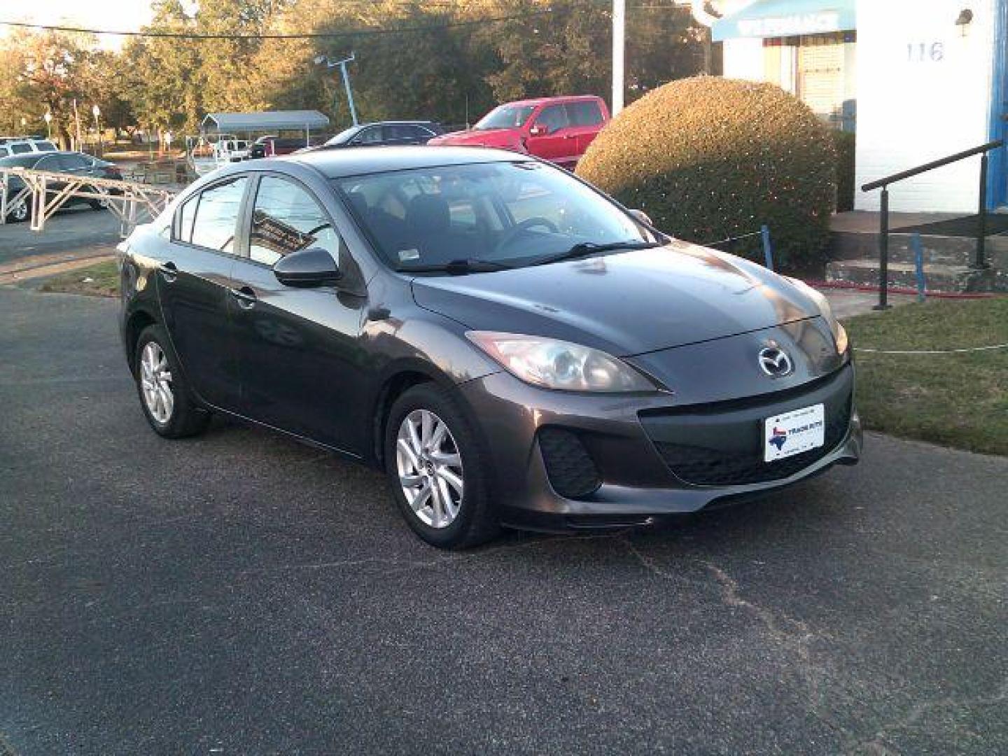 2013 Dolphin Gray Mica /Black Mazda MAZDA3 i Touring AT 4-Door (JM1BL1V7XD1) with an 2.0L L4 DOHC 16V engine, 5-Speed Automatic transmission, located at 116 N. Frazier Street, Conroe, TX, 77301, (936) 647-0690, 30.308662, -95.460480 - Photo#1