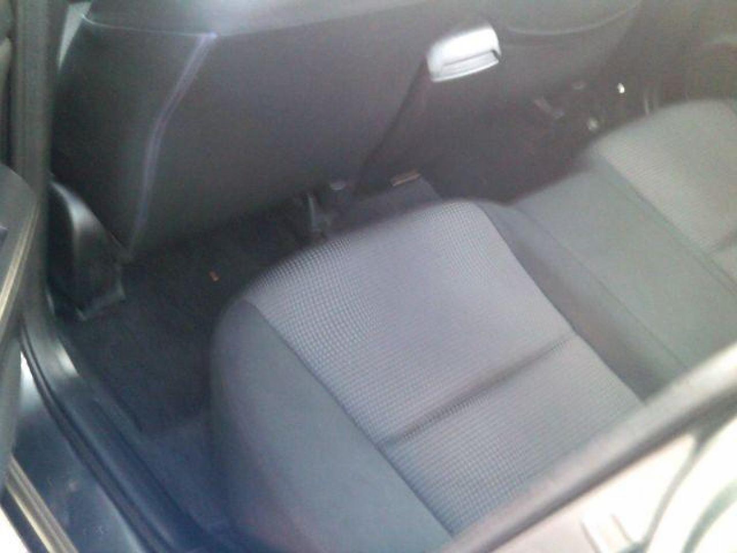 2013 Dolphin Gray Mica /Black Mazda MAZDA3 i Touring AT 4-Door (JM1BL1V7XD1) with an 2.0L L4 DOHC 16V engine, 5-Speed Automatic transmission, located at 116 N. Frazier Street, Conroe, TX, 77301, (936) 647-0690, 30.308662, -95.460480 - Photo#6