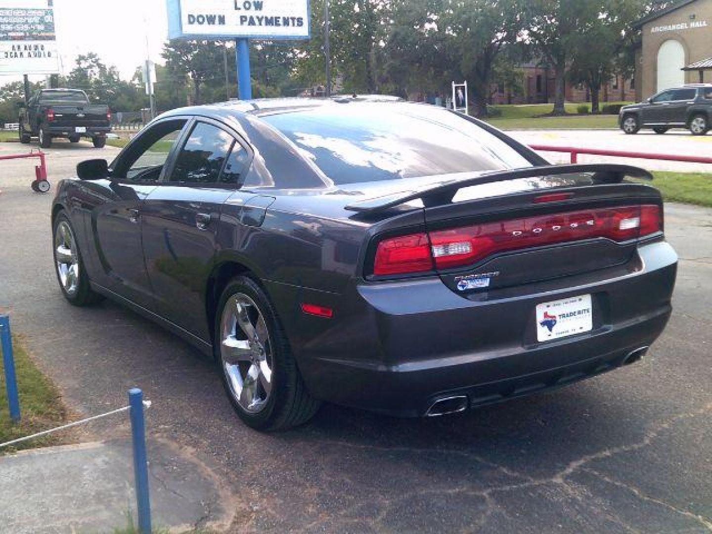 2013 Granite Crystal Meta /Black Cloth Interior Dodge Charger SE (2C3CDXBG9DH) with an 3.6L V6 DOHC 24V engine, 5-Speed Automatic transmission, located at 116 N. Frazier Street, Conroe, TX, 77301, (936) 647-0690, 30.308662, -95.460480 - Photo#4