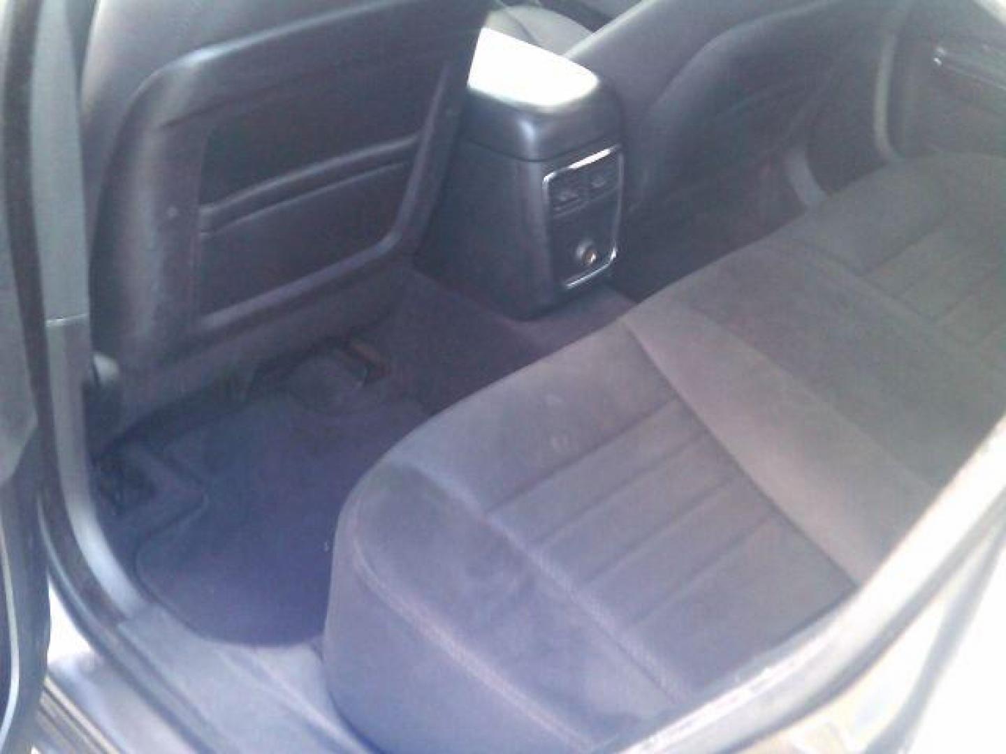 2013 Granite Crystal Meta /Black Cloth Interior Dodge Charger SE (2C3CDXBG9DH) with an 3.6L V6 DOHC 24V engine, 5-Speed Automatic transmission, located at 116 N. Frazier Street, Conroe, TX, 77301, (936) 647-0690, 30.308662, -95.460480 - Photo#6