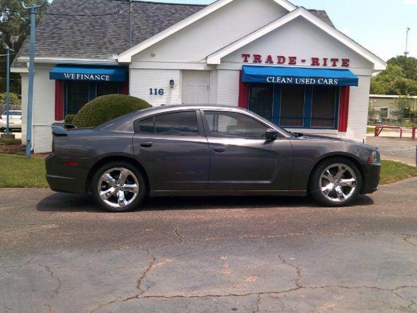 2013 Granite Crystal Meta /Black Cloth Interior Dodge Charger SE (2C3CDXBG9DH) with an 3.6L V6 DOHC 24V engine, 5-Speed Automatic transmission, located at 116 N. Frazier Street, Conroe, TX, 77301, (936) 647-0690, 30.308662, -95.460480 - Photo#0