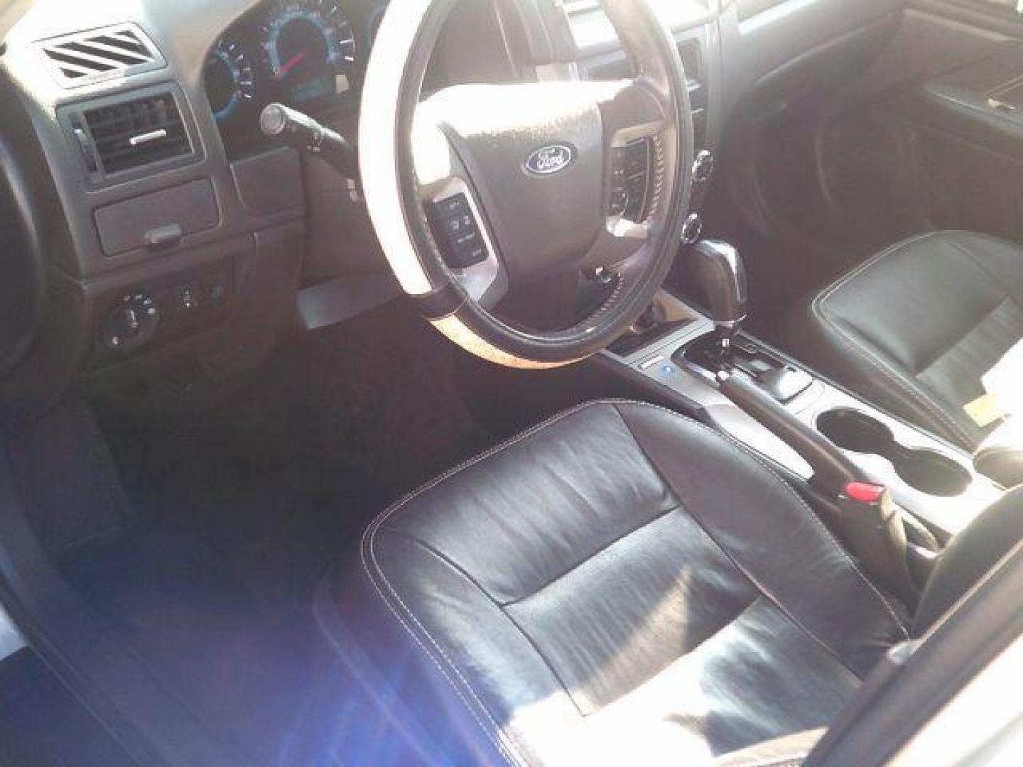 2012 Ingot Silver Metallic /Charcoal Black Leather Interior Ford Fusion SPORT (3FAHP0KC6CR) with an 3.5L V6 DOHC 24V engine, located at 116 N. Frazier Street, Conroe, TX, 77301, (936) 647-0690, 30.308662, -95.460480 - Photo#7