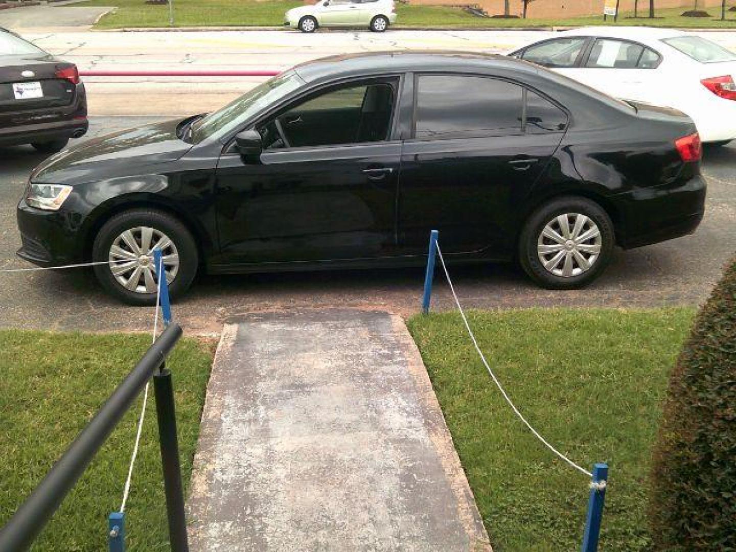 2013 BLACK Volkswagen Jetta SE (3VW2K7AJ2DM) with an 2.0L engine, AUTOMATIC transmission, located at 116 N. Frazier Street, Conroe, TX, 77301, (936) 647-0690, 30.308662, -95.460480 - Photo#3