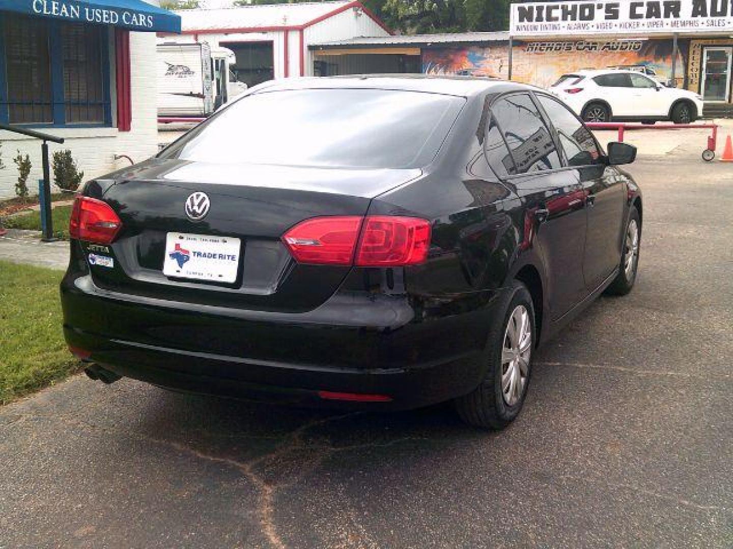 2013 BLACK Volkswagen Jetta SE (3VW2K7AJ2DM) with an 2.0L engine, AUTOMATIC transmission, located at 116 N. Frazier Street, Conroe, TX, 77301, (936) 647-0690, 30.308662, -95.460480 - Photo#5