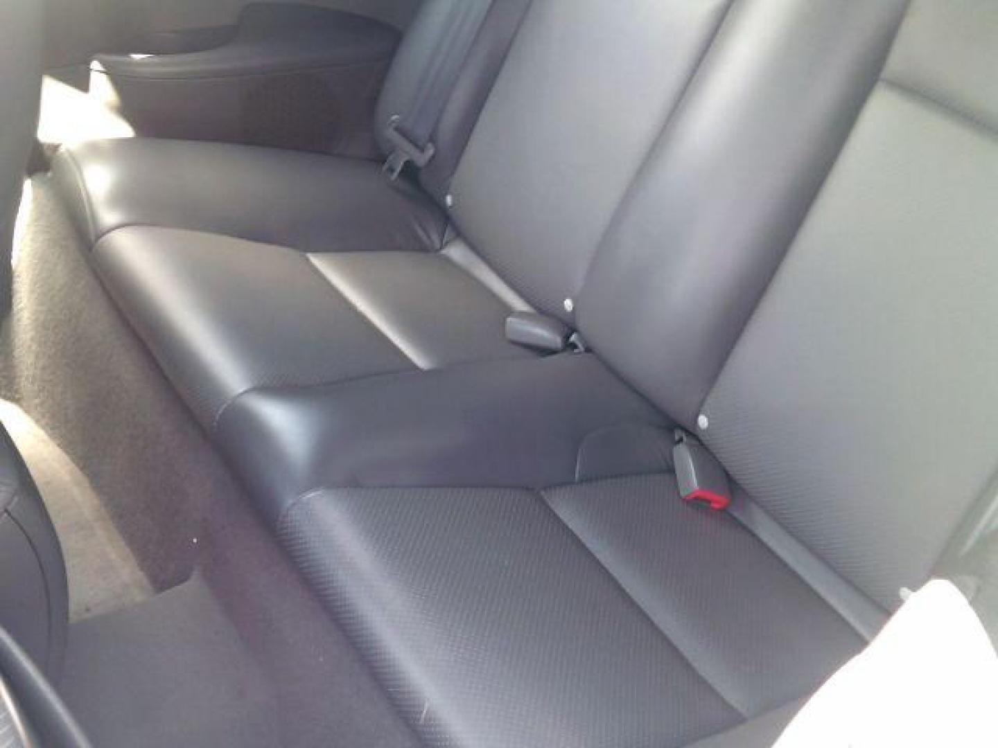 2006 Absolutely Red /Ivory Toyota Camry Solara SE | SLE (4T1FA38PX6U) with an 3.3L V-6 DOHC engine, 5-Speed Automatic transmission, located at 116 N. Frazier Street, Conroe, TX, 77301, (936) 647-0690, 30.308662, -95.460480 - Photo#6