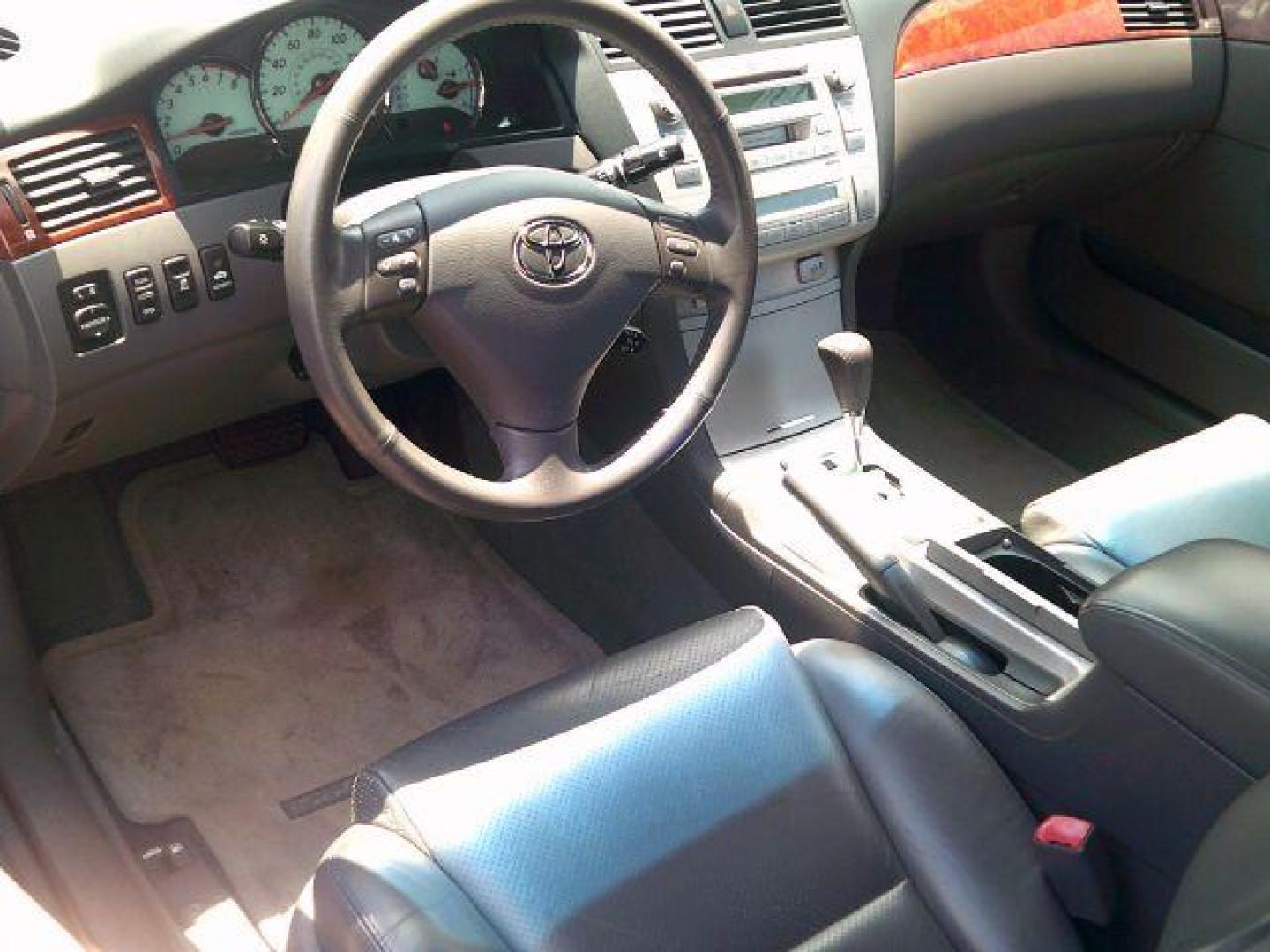 2006 Absolutely Red /Ivory Toyota Camry Solara SE | SLE (4T1FA38PX6U) with an 3.3L V-6 DOHC engine, 5-Speed Automatic transmission, located at 116 N. Frazier Street, Conroe, TX, 77301, (936) 647-0690, 30.308662, -95.460480 - Photo#7
