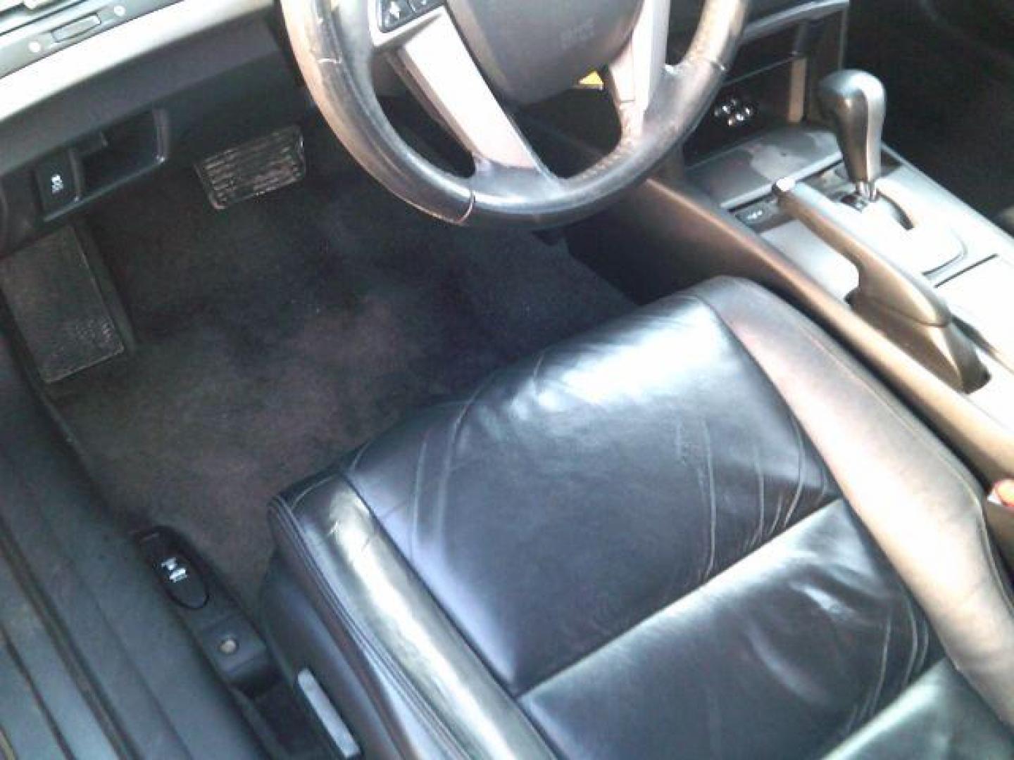 2011 Polished Metal Metal /Black Honda Accord 2.4 SE (1HGCP2F65BA) with an 2.4L I-4 DOHC engine, 5-Speed Automatic transmission, located at 116 N. Frazier Street, Conroe, TX, 77301, (936) 647-0690, 30.308662, -95.460480 - Photo#8