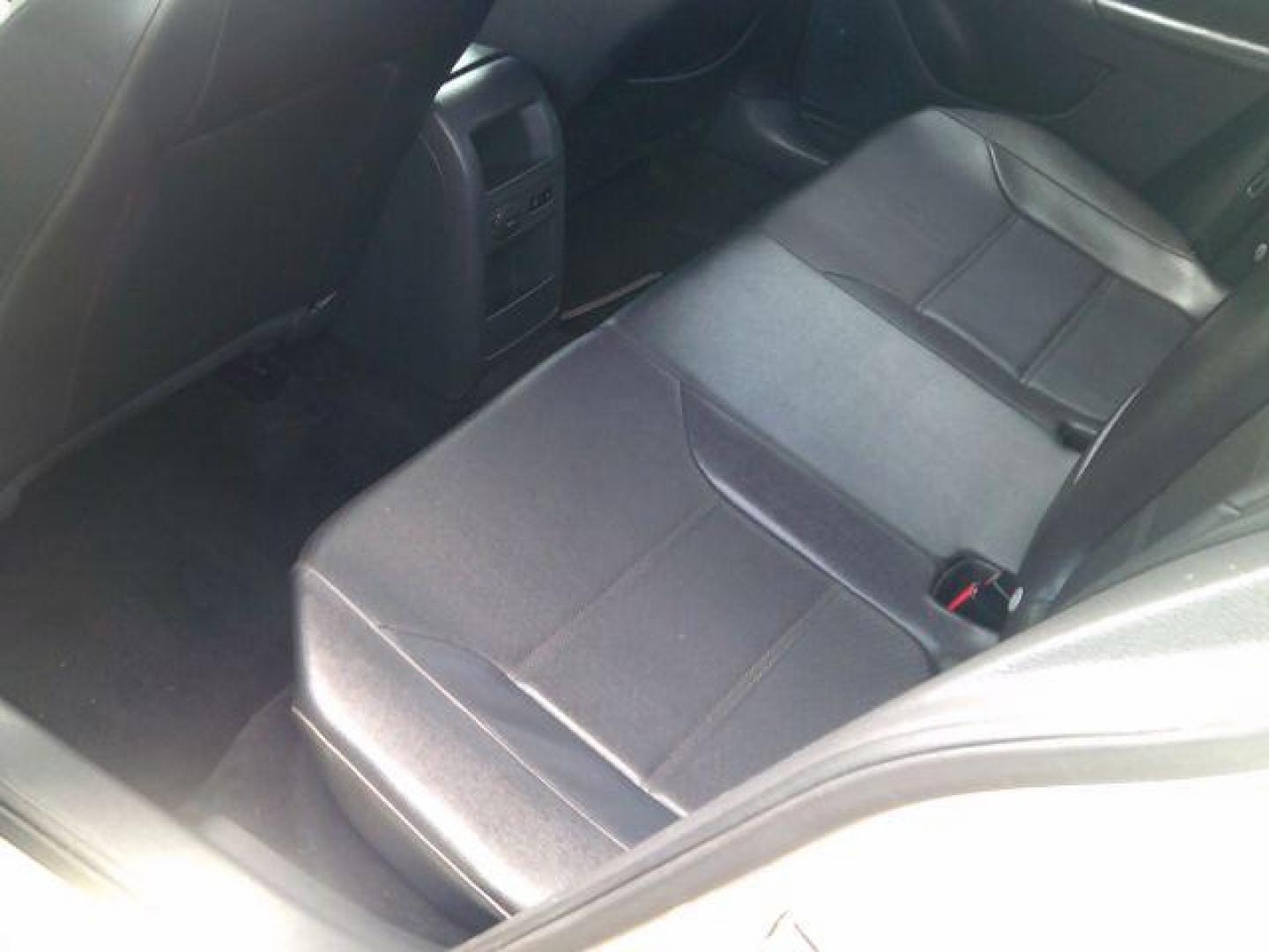 2014 gold /Gray Leather Volkswagen Jetta SE (3VWD17AJ4EM) with an 1.8L engine, AUTOMATIC transmission, located at 116 N. Frazier Street, Conroe, TX, 77301, (936) 647-0690, 30.308662, -95.460480 - Photo#6