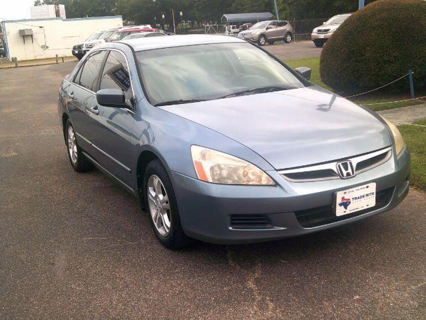 2007 Cool Blue Metallic /Gray Honda Accord 2.4 SE (1HGCM56377A) with an 2.4L I-4 DOHC engine, 5-Speed Automatic transmission, located at 116 N. Frazier Street, Conroe, TX, 77301, (936) 647-0690, 30.308662, -95.460480 - Photo#1