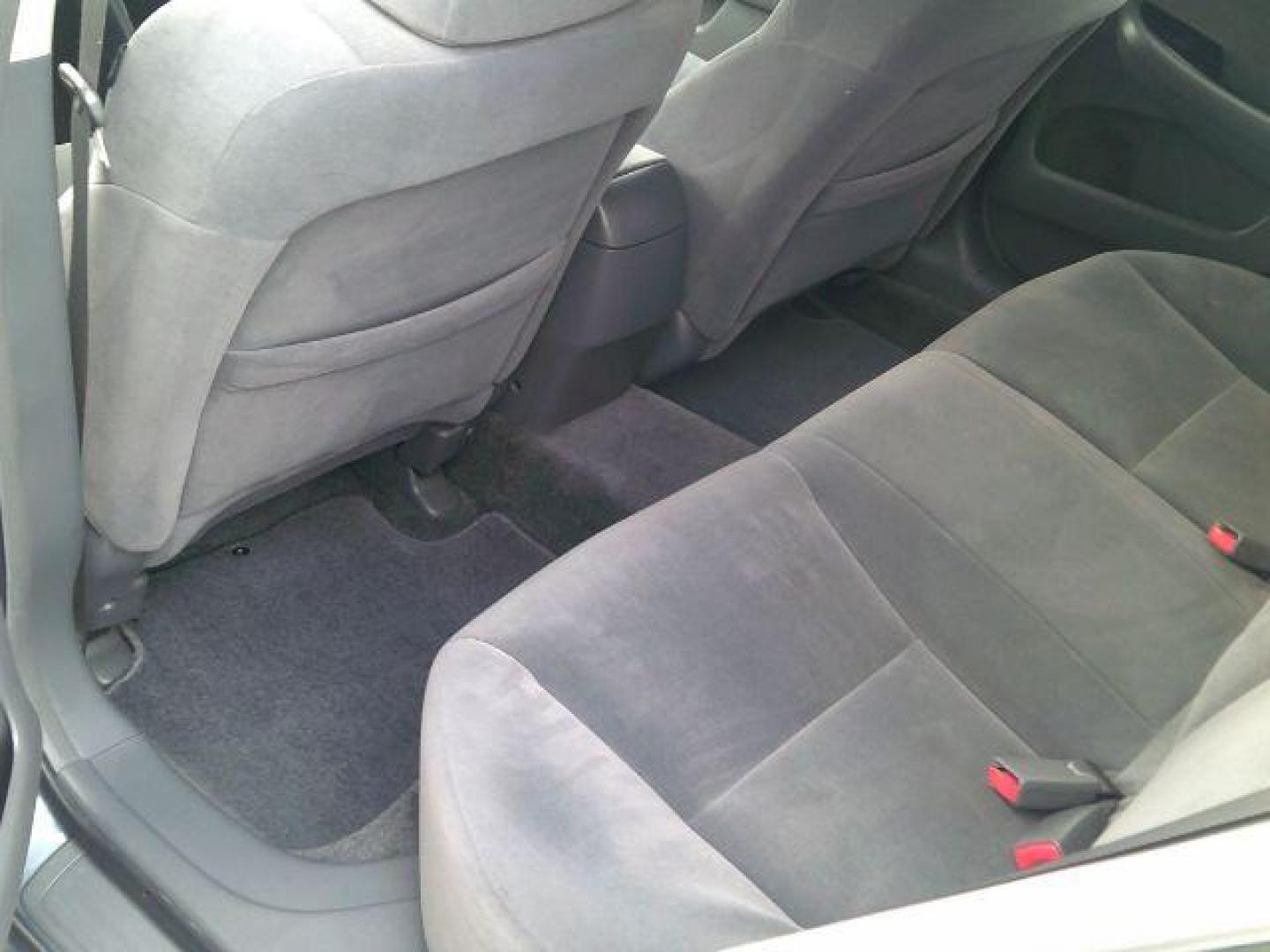 2007 Cool Blue Metallic /Gray Honda Accord 2.4 SE (1HGCM56377A) with an 2.4L I-4 DOHC engine, 5-Speed Automatic transmission, located at 116 N. Frazier Street, Conroe, TX, 77301, (936) 647-0690, 30.308662, -95.460480 - Photo#6
