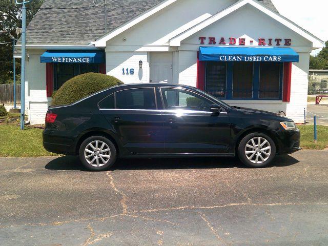 photo of 2013 Volkswagen Jetta 2.5L SE