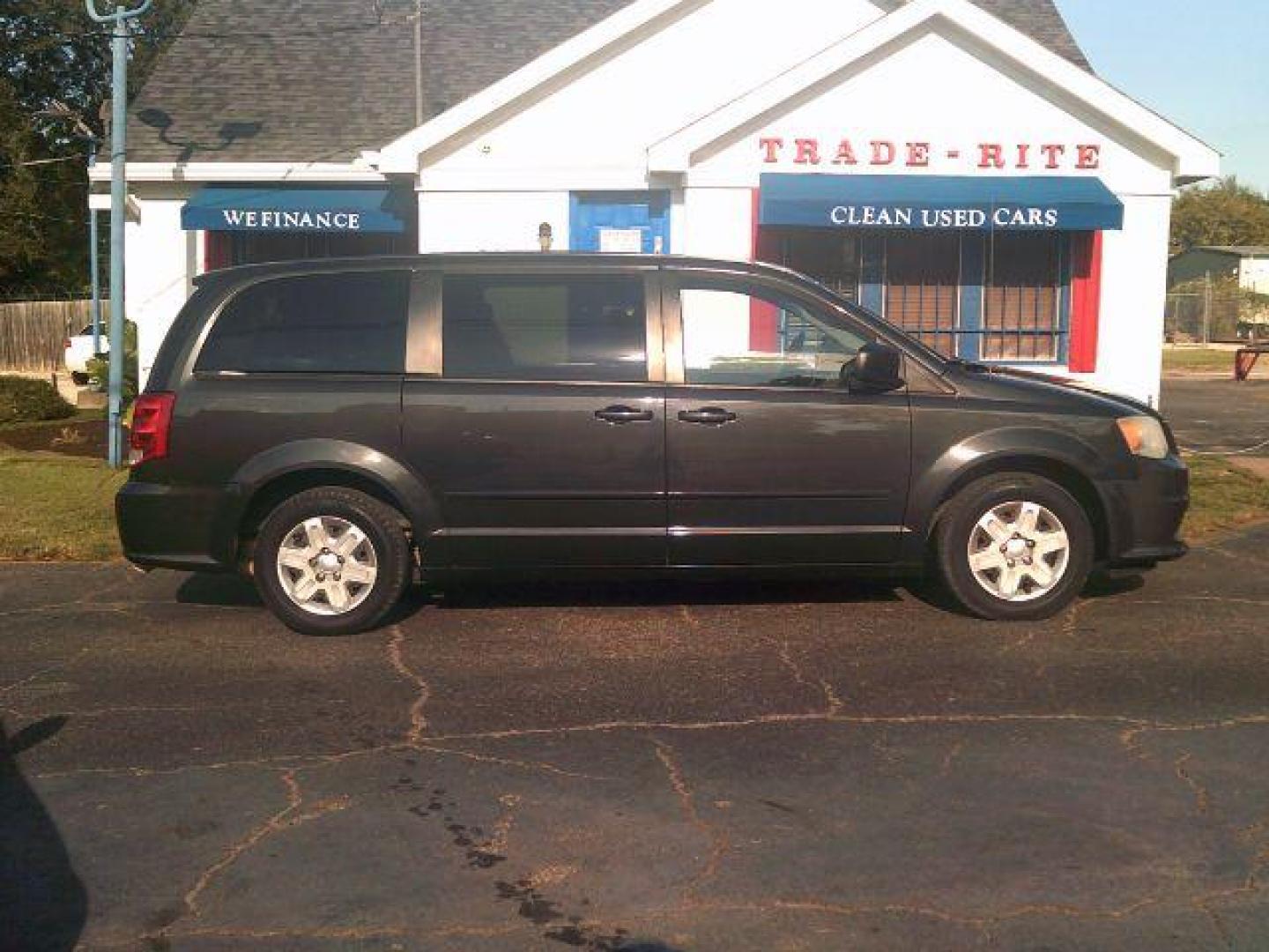 2012 gray Dodge Grand Caravan SE/AVP (2C4RDGBG7CR) with an 3.6L V-6 DOHC engine, located at 116 N. Frazier Street, Conroe, TX, 77301, (936) 647-0690, 30.308662, -95.460480 - Photo#0