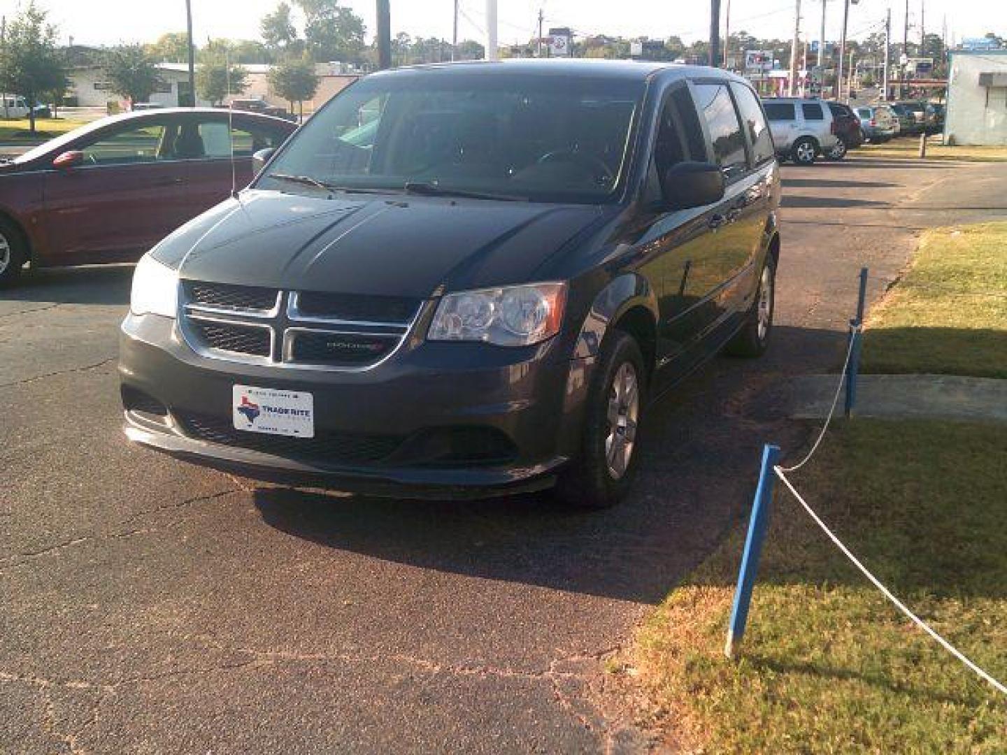 2012 gray Dodge Grand Caravan SE/AVP (2C4RDGBG7CR) with an 3.6L V-6 DOHC engine, located at 116 N. Frazier Street, Conroe, TX, 77301, (936) 647-0690, 30.308662, -95.460480 - Photo#2