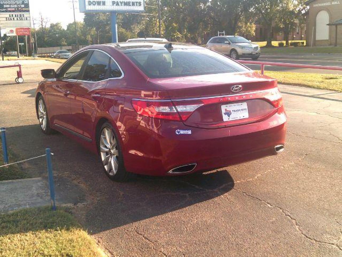 2013 RED Hyundai Azera LIMITED (KMHFH4JG8DA) , located at 116 N. Frazier Street, Conroe, TX, 77301, (936) 647-0690, 30.308662, -95.460480 - Photo#4