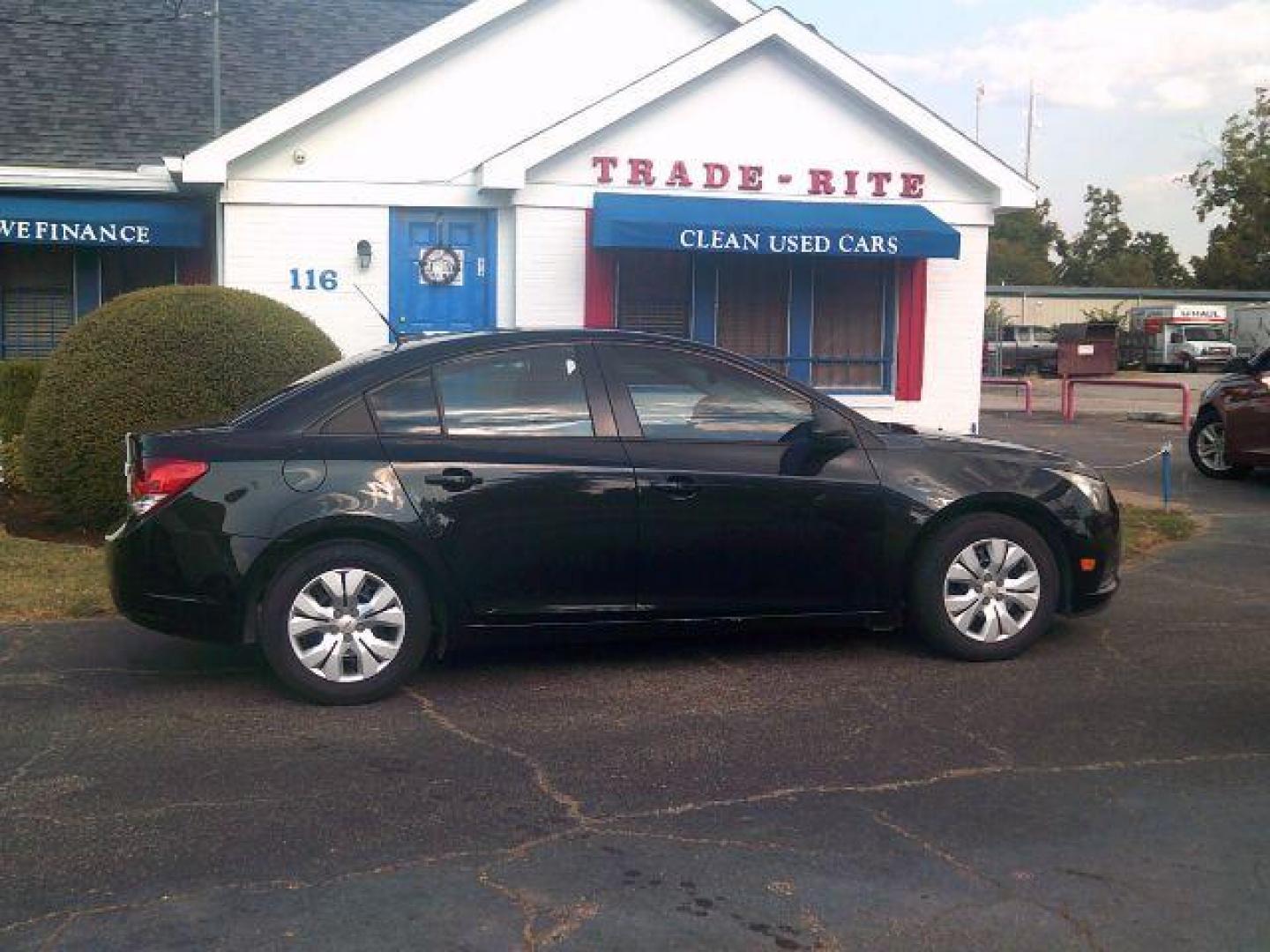 2014 Chevrolet Cruze LS's photo