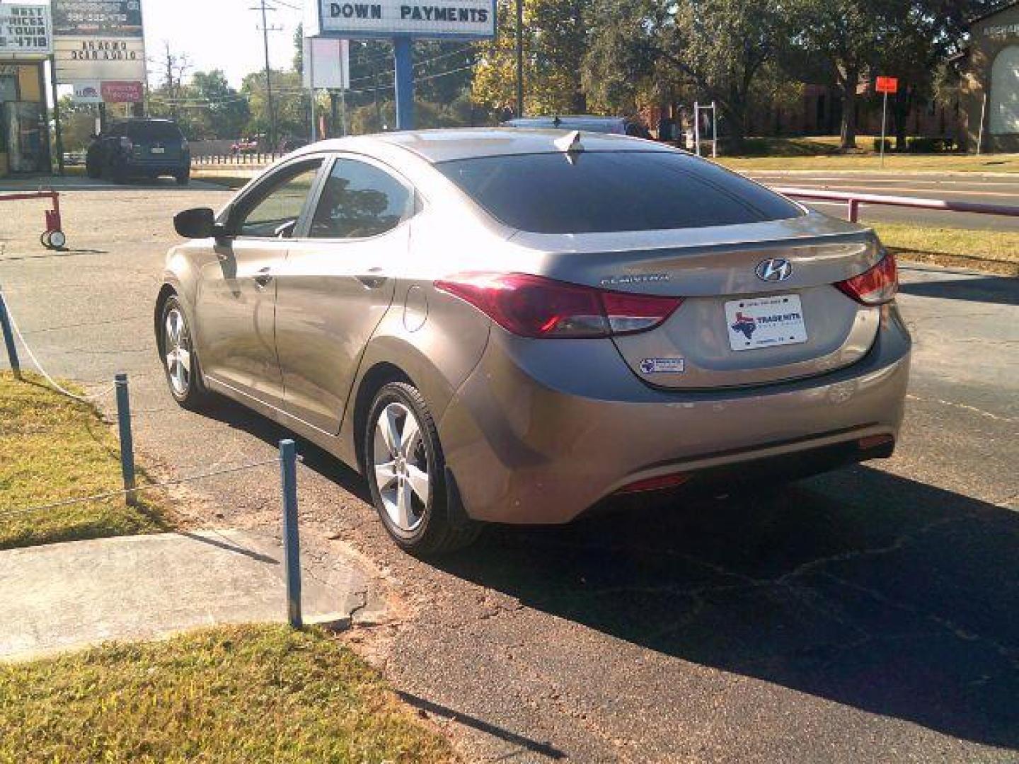 2013 BROWN Hyundai Elantra GLS (5NPDH4AE0DH) with an 1.8L I-4 DOHC engine, located at 116 N. Frazier Street, Conroe, TX, 77301, (936) 647-0690, 30.308662, -95.460480 - Photo#4