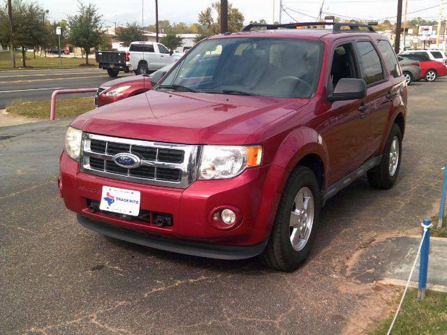 2011 Sangria Red Metallic Ford Escape XLT (1FMCU0D73BK) , located at 116 N. Frazier Street, Conroe, TX, 77301, (936) 647-0690, 30.308662, -95.460480 - Photo#2