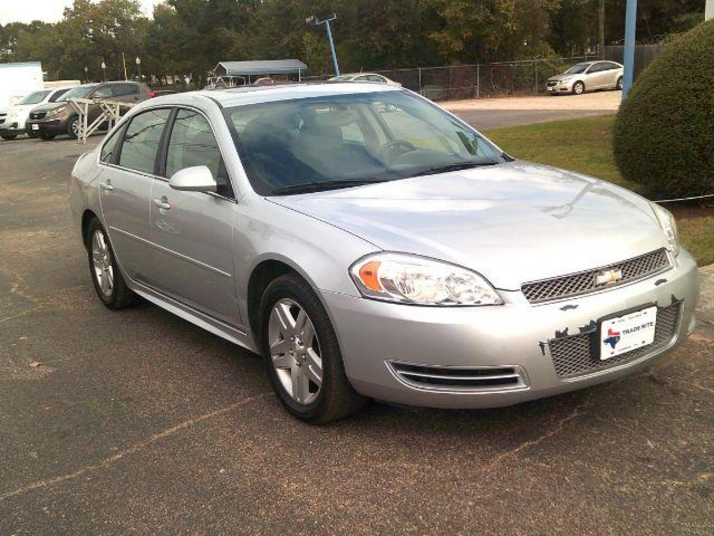 2014 Silver Ice Metallic /Gray Chevrolet Impala Limited LT (2G1WB5E31E1) with an 3.6L V-6 gasoline direct injection engine, located at 116 N. Frazier Street, Conroe, TX, 77301, (936) 647-0690, 30.308662, -95.460480 - Photo#1