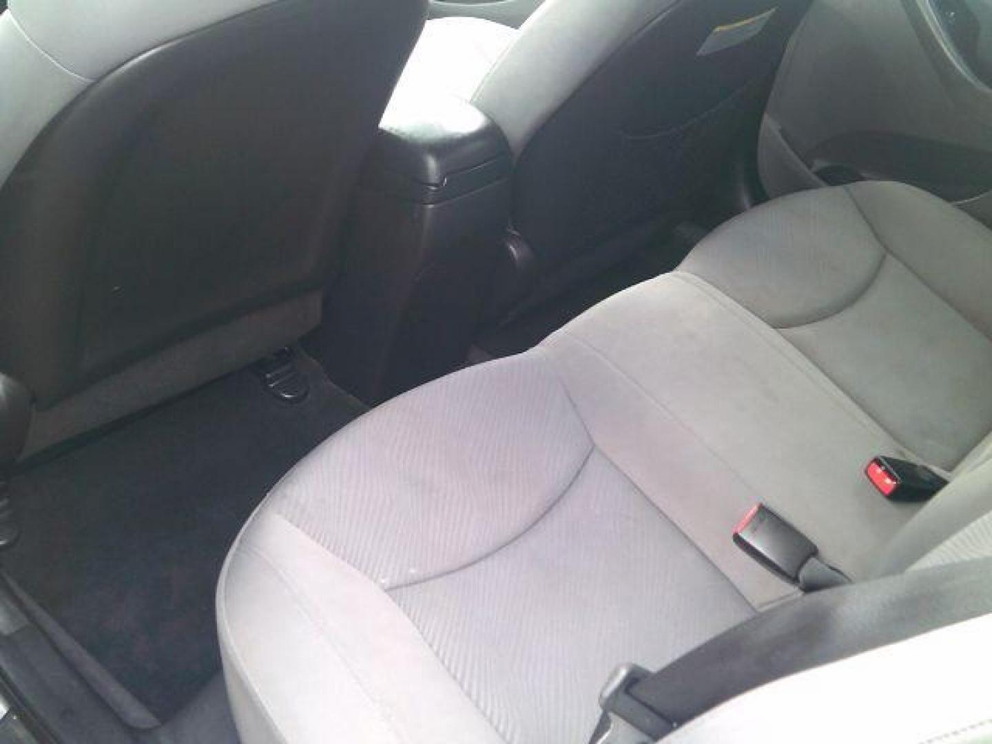 2012 Titanium Gray Metallic /Gray Hyundai Elantra GLS (Ulsan Plant) (KMHDH4AE2CU) with an 1.8L I-4 DOHC engine, located at 116 N. Frazier Street, Conroe, TX, 77301, (936) 647-0690, 30.308662, -95.460480 - Photo#6
