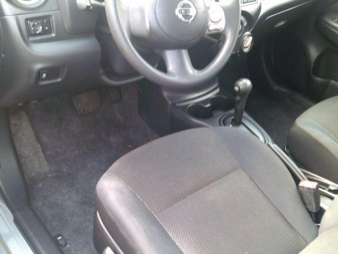 2012 Magnetic Gray Metallic /Charcoal Nissan Versa 1.6 SV (3N1CN7AP6CL) with an 1.6L I-4 DOHC engine, located at 116 N. Frazier Street, Conroe, TX, 77301, (936) 647-0690, 30.308662, -95.460480 - Photo#7