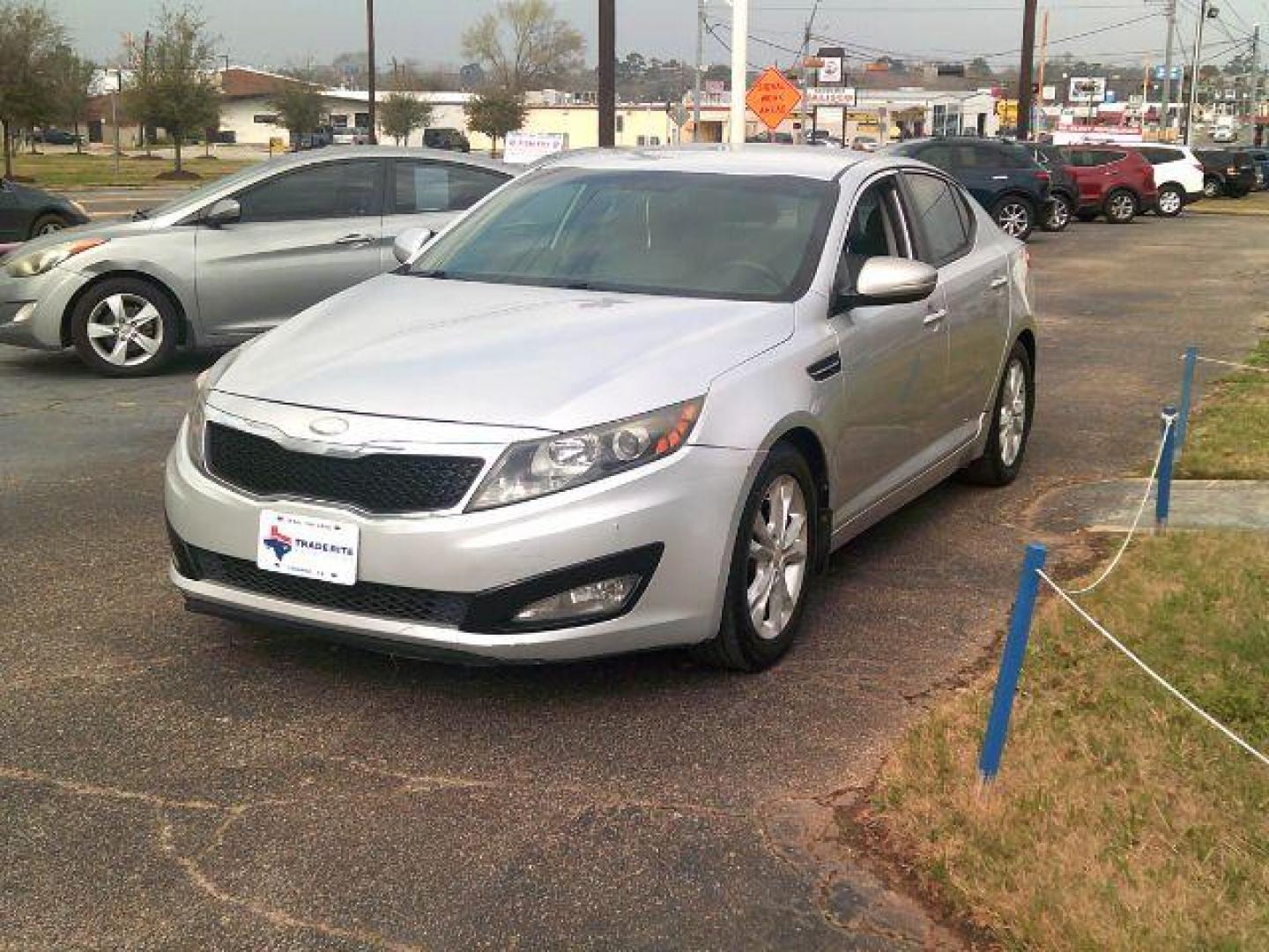 2013 Bright Silver Metallic /Gray Kia Optima EX (5XXGN4A70DG) with an 2.4L I-4 gasoline direct injection engine, 5-Speed Automatic transmission, located at 116 N. Frazier Street, Conroe, TX, 77301, (936) 647-0690, 30.308662, -95.460480 - Photo#2